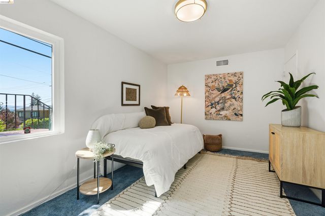 1902 Hoover Ave., Oakland, CA 94602