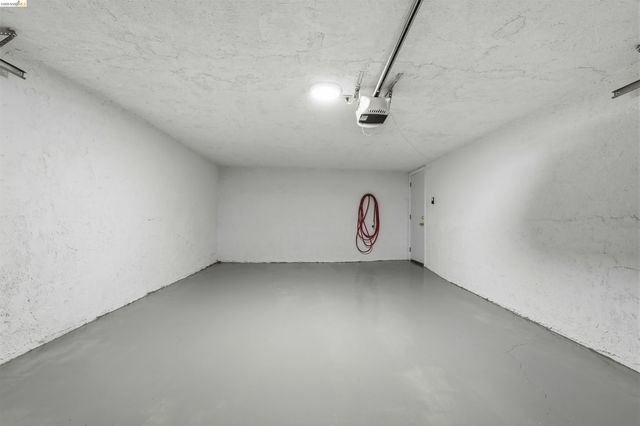 1902 Hoover Ave., Oakland, CA 94602