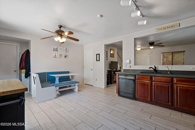 3231 N Surging Waters Place, Tucson, AZ 85712
