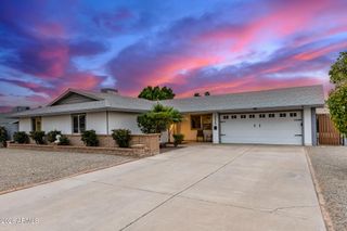 3025 E SIERRA Street, Phoenix, AZ 85028