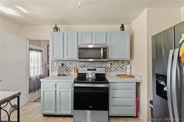 1706 Herby Drive, Jeffersonville, IN 47130