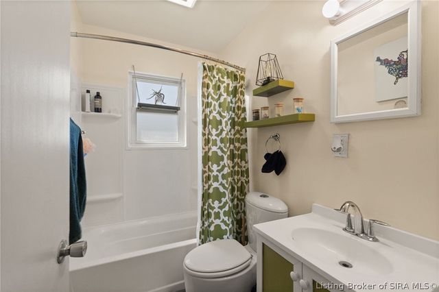 1706 Herby Drive, Jeffersonville, IN 47130