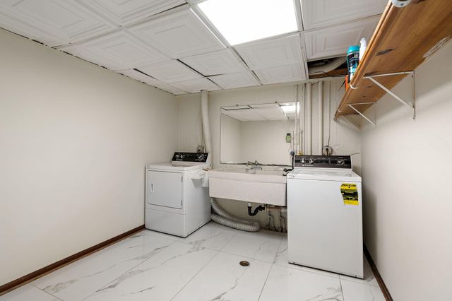 9966 Olcott Avenue, St. John, IN 46373