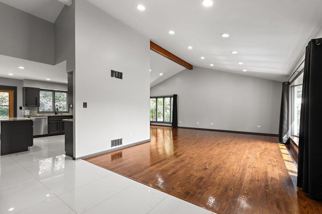 9966 Olcott Avenue, St. John, IN 46373