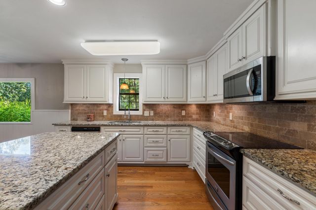 5020 Copper Creek Lane, Little Rock, AR 72223