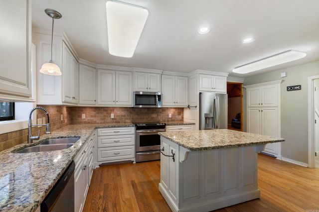 5020 Copper Creek Lane, Little Rock, AR 72223