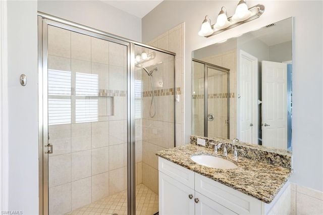 3224 Pacific DR, Naples, FL 34119