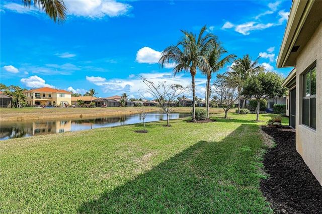 3224 Pacific DR, Naples, FL 34119