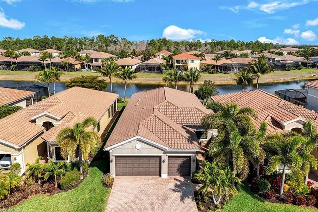 3224 Pacific DR, Naples, FL 34119