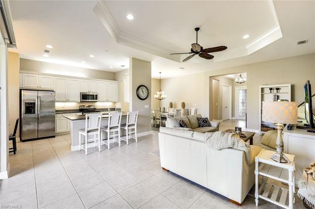 3224 Pacific DR, Naples, FL 34119