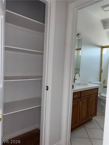 5070 Tara Avenue 113, Las Vegas, NV 89146