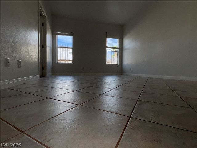 5070 Tara Avenue 113, Las Vegas, NV 89146