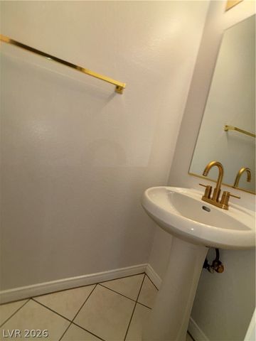 5070 Tara Avenue 113, Las Vegas, NV 89146