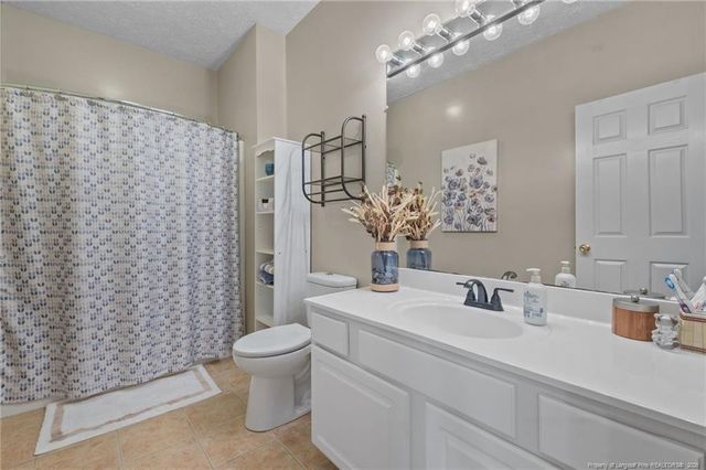 1096 Dean Road, St. Pauls, NC 28384