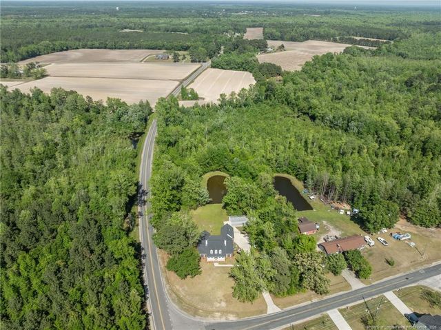 1096 Dean Road, St. Pauls, NC 28384