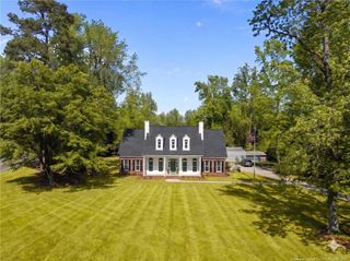 1096 Dean Road, St. Pauls, NC 28384