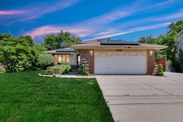 3252 87TH Street, Darien, IL 60561
