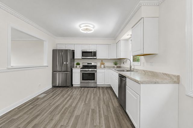 3252 87TH Street, Darien, IL 60561