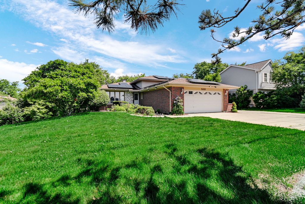 3252 87TH Street, Darien, IL 60561