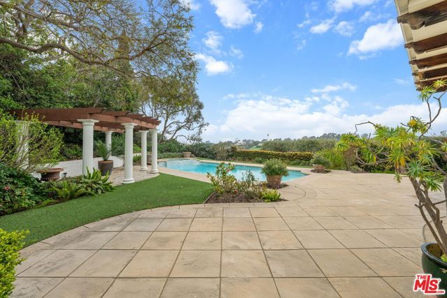 6015 Galahad Road, Malibu, CA 90265