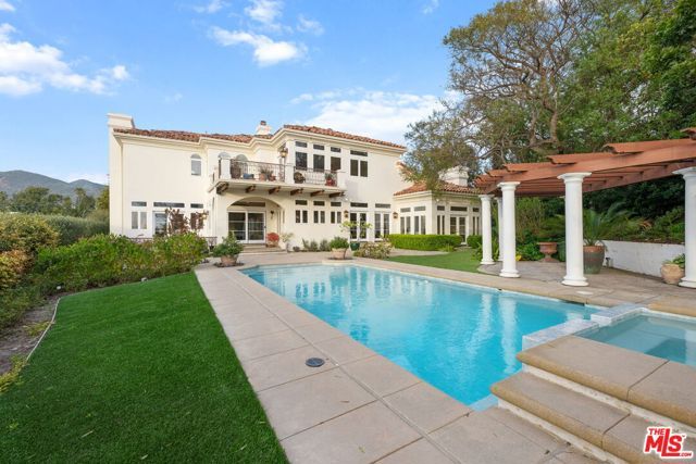 6015 Galahad Road, Malibu, CA 90265