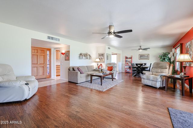 18439 N CONESTOGA Drive, Sun City, AZ 85373