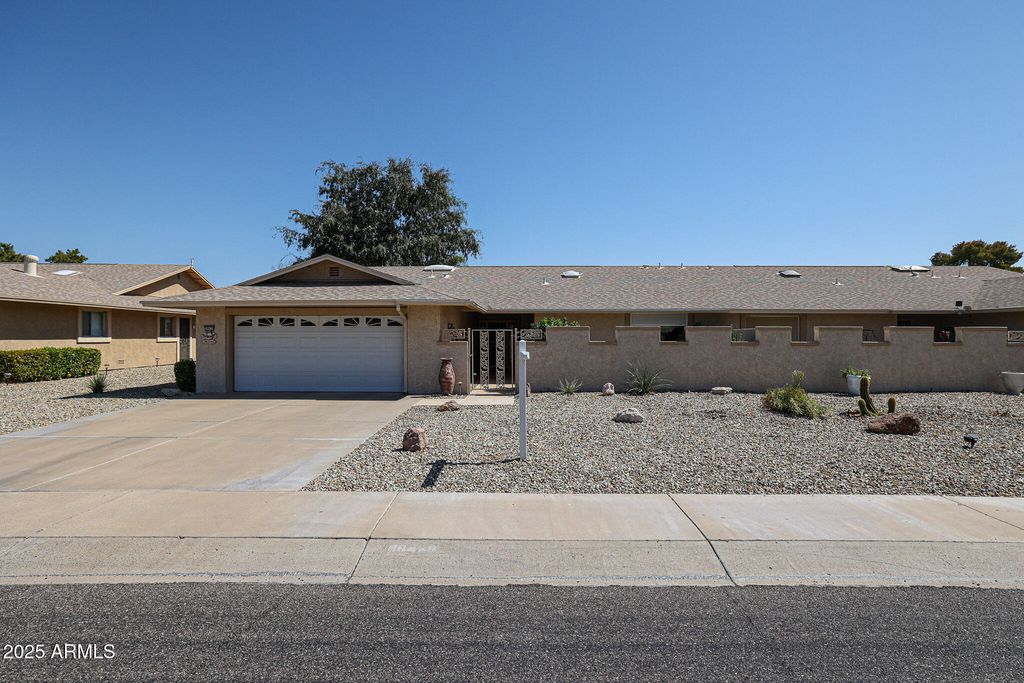 18439 N CONESTOGA Drive, Sun City, AZ 85373