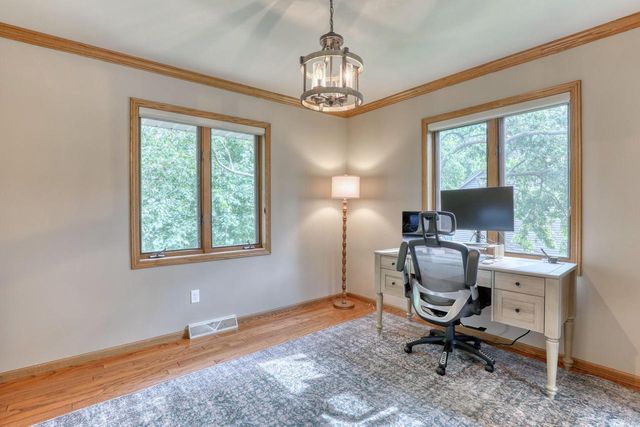 800 Schloemer DRIVE, West Bend, WI 53095