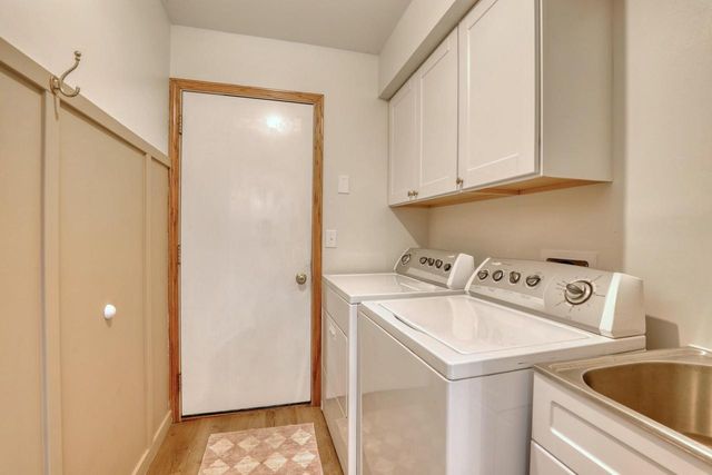 800 Schloemer DRIVE, West Bend, WI 53095