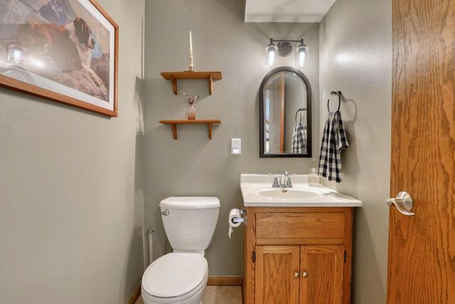 800 Schloemer DRIVE, West Bend, WI 53095