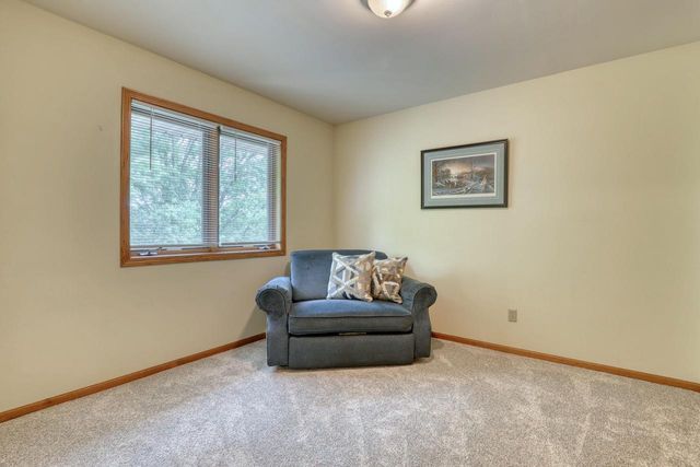 800 Schloemer DRIVE, West Bend, WI 53095