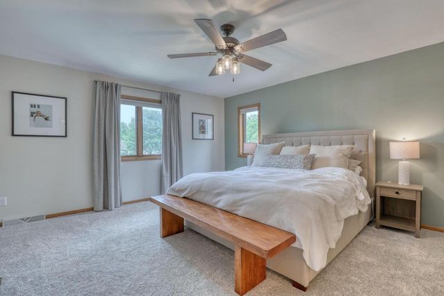 800 Schloemer DRIVE, West Bend, WI 53095