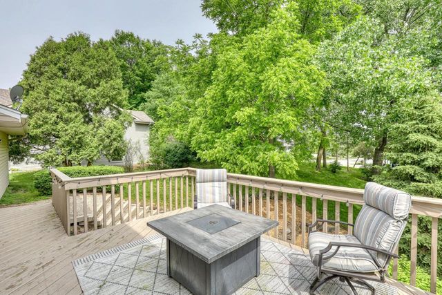 800 Schloemer DRIVE, West Bend, WI 53095