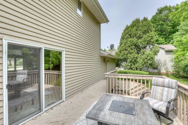 800 Schloemer DRIVE, West Bend, WI 53095