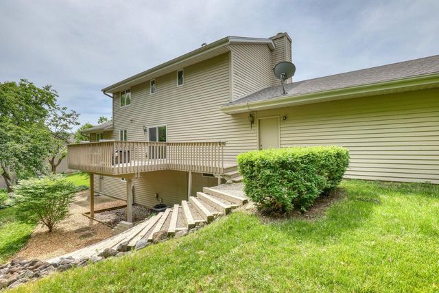 800 Schloemer DRIVE, West Bend, WI 53095