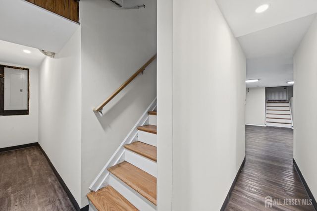 20 Suydam Avenue, Edison, NJ 08817