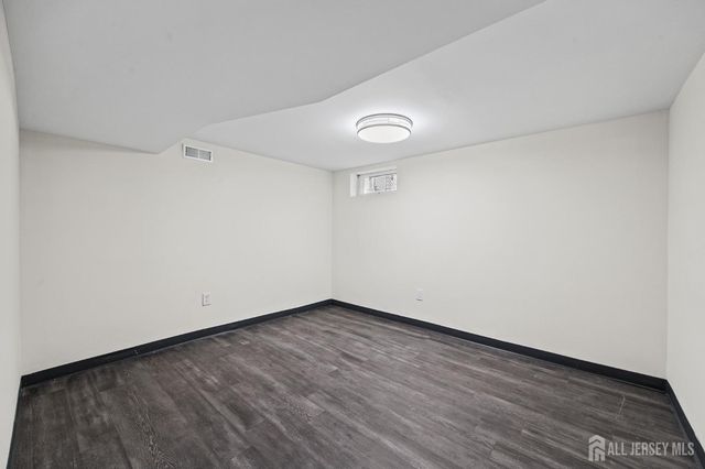 20 Suydam Avenue, Edison, NJ 08817