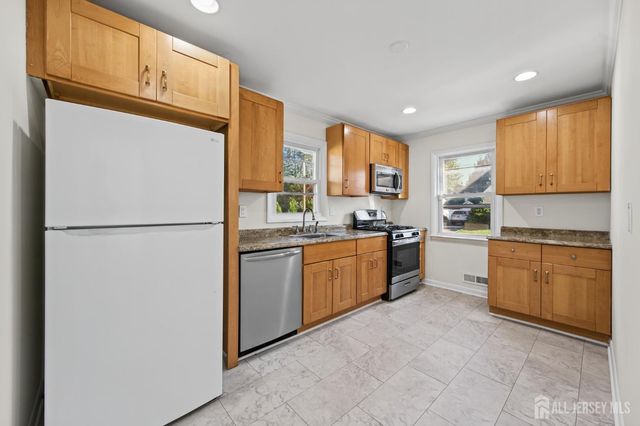 20 Suydam Avenue, Edison, NJ 08817