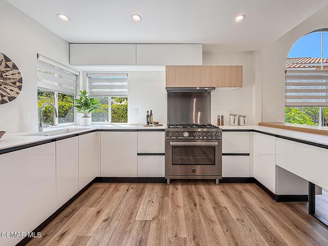 1732 Amarelle Street, Newbury Park, CA 91320