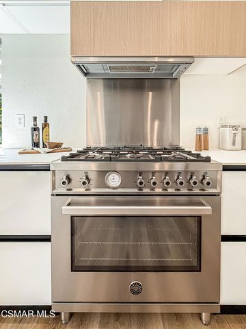 1732 Amarelle Street, Newbury Park, CA 91320