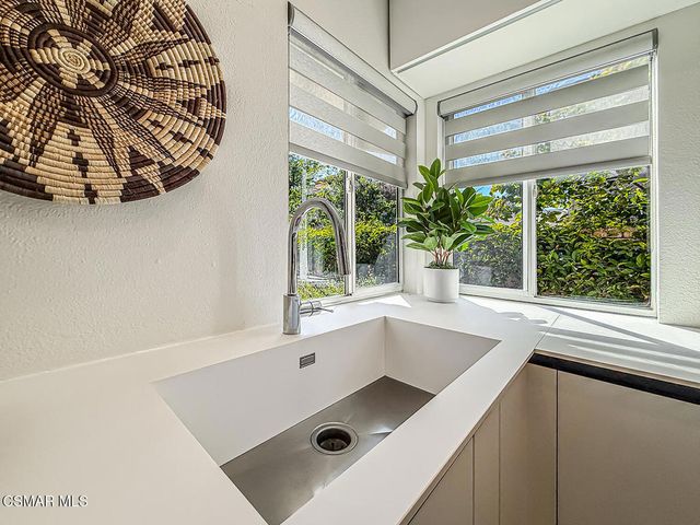 1732 Amarelle Street, Newbury Park, CA 91320