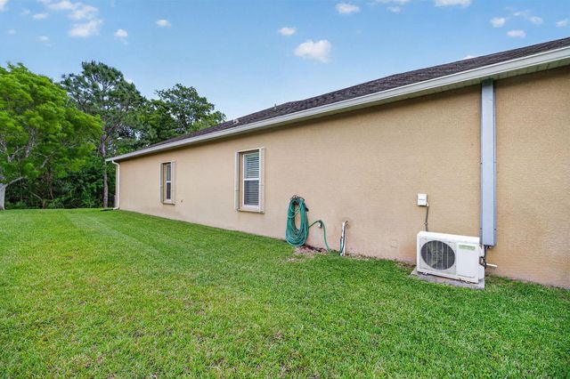 135 Stony Point Drive, Sebastian, FL 32958
