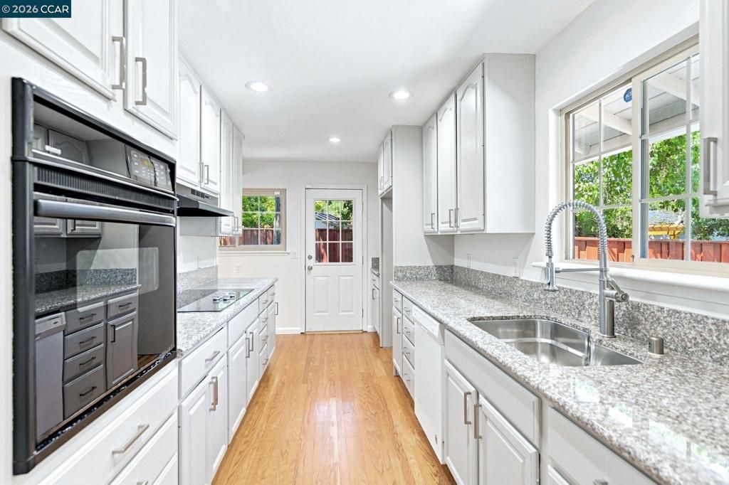Image 12 of property listing at 1226 Cheshire Court, Concord, CA 94521