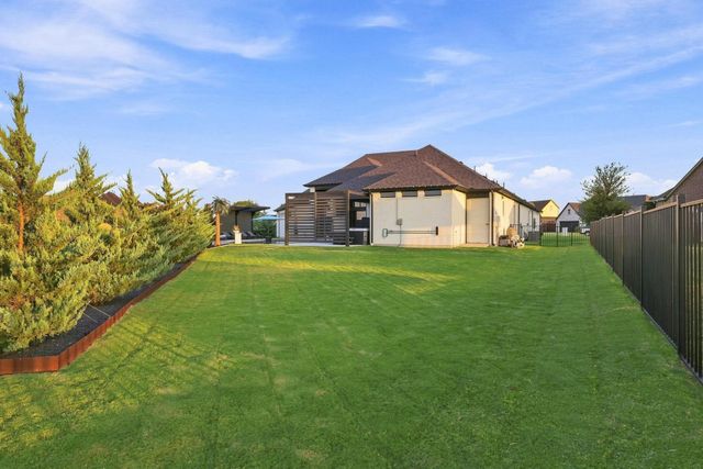 1604 Covered Bridge Court, Gunter, TX 75058