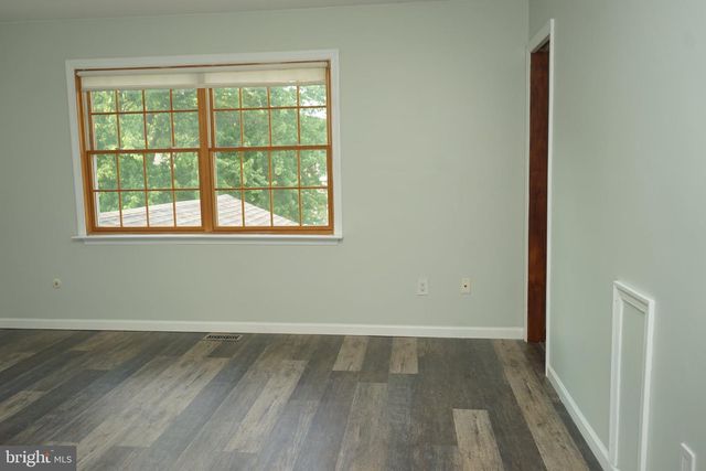 96 FARNWOOD RD, Mount Laurel, NJ 08054