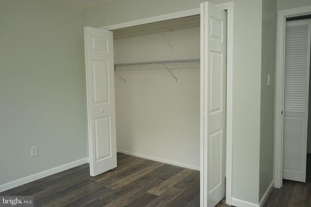 96 FARNWOOD RD, Mount Laurel, NJ 08054