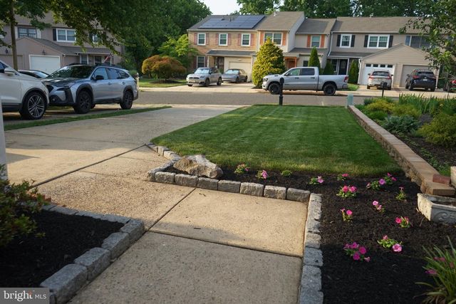 96 FARNWOOD RD, Mount Laurel, NJ 08054