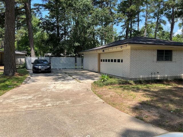 3020 Pines Road, Shreveport, LA 71119