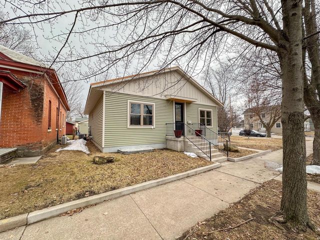 1519 9th STREET S, La Crosse, WI 54601
