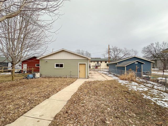 1519 9th STREET S, La Crosse, WI 54601